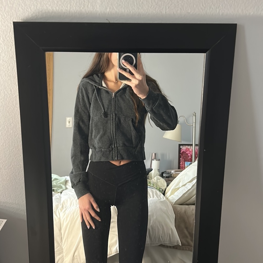 Brandy Melville Cropped Zip Up